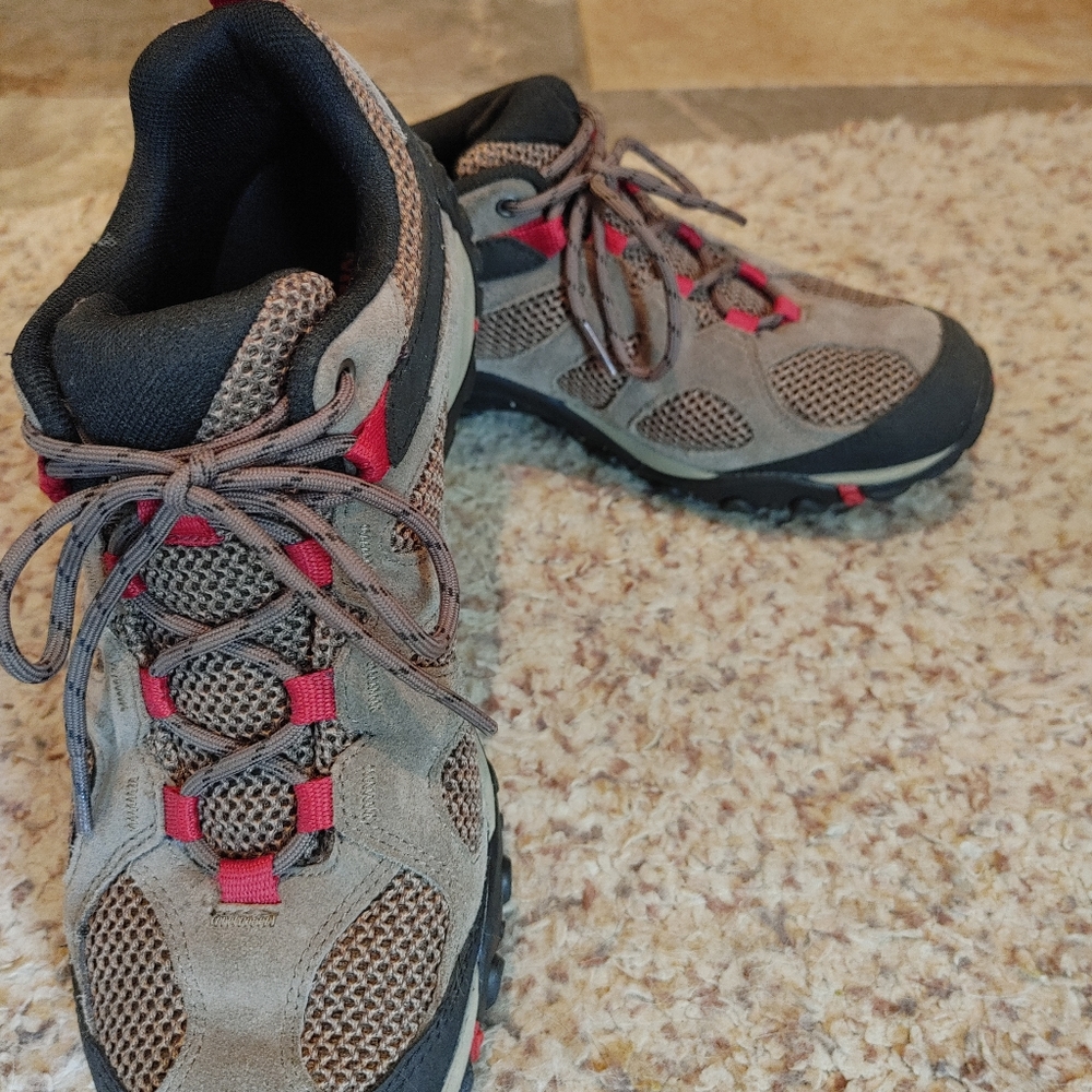 Merrill Men's Trail Shoes